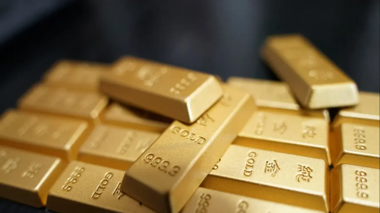 بينما يبيع “الجمهور” الذهب، الصين تتجه لشراء كميات ضخمة.